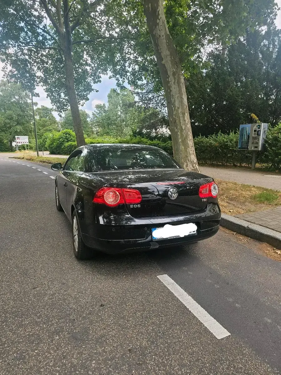 Gebraucht VW Eos 122 PS (89 kW) 2008 Schwarz Cabrio