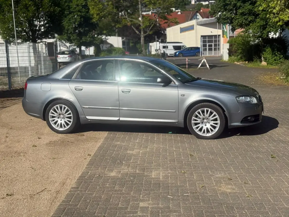 Gebraucht Audi A4 S-Line 140 PS (102 kW) 2007 Grau Limousine