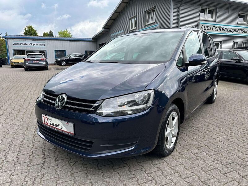 Blau Gebraucht 2011 VW Sharan Trendline Van / Kleinbus | 12.900 € (Teuer) - Bild 1/4