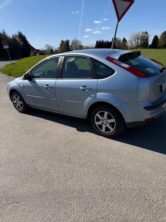 Gebraucht Ford Focus Style 101 PS (74 kW) 2007 Blau Limousine