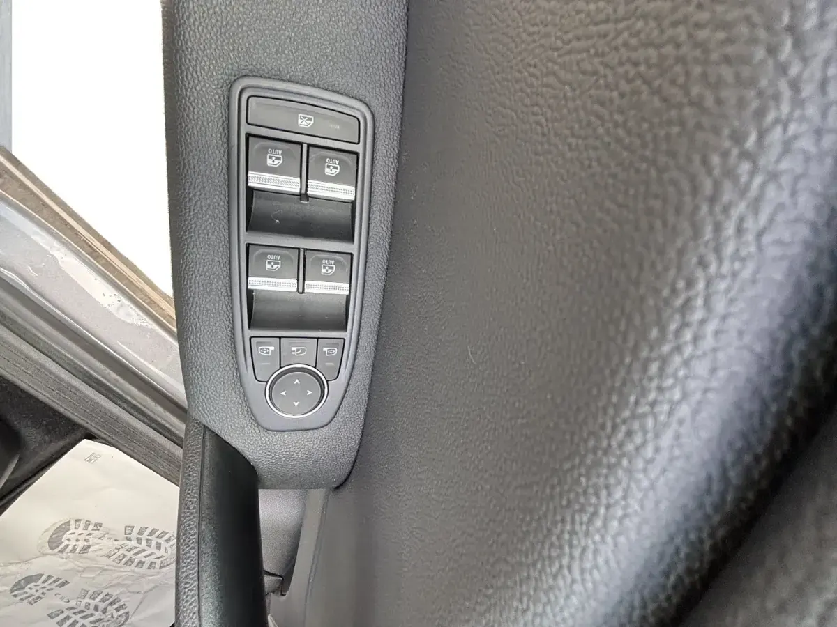Occasion Renault Captur Rive Gauche 160 ch (117 kW) 2022 Gris SUV