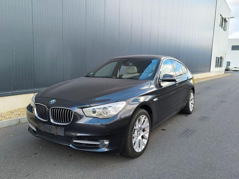 Grau Gebraucht 2013 BMW 520 Gran Turismo Performance Limousine | 10.499 € (Guter Preis) - Bild 1/4