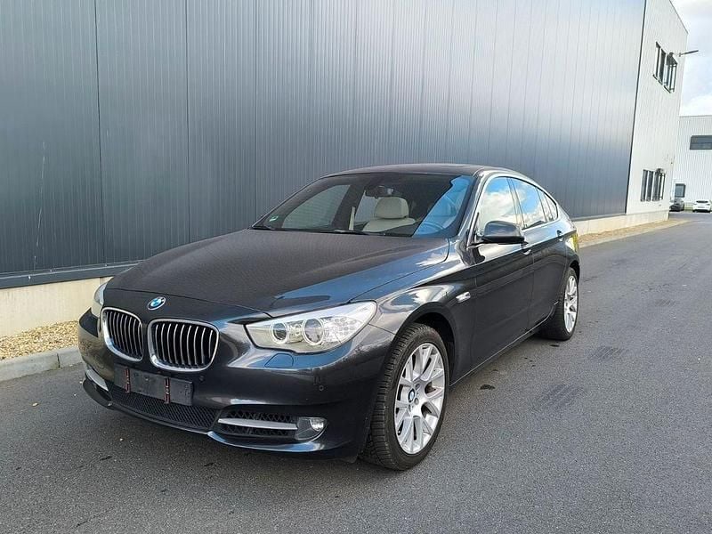 Grau Gebraucht 2013 BMW 520 Gran Turismo Performance Limousine | 11.990 € (Fairer Preis) - Bild 1/4