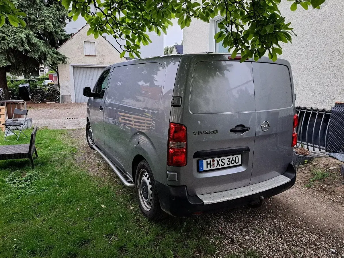 Gebraucht Opel Vivaro 122 PS (89 kW) 2020 Grau Van / Kleinbus
