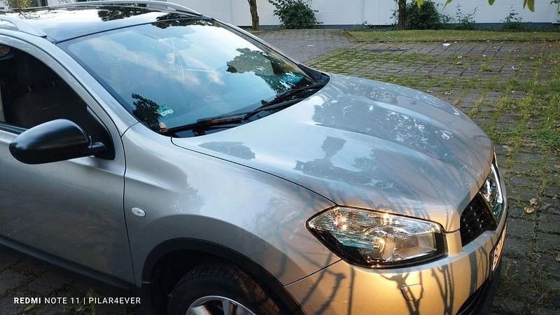 Silber Gebraucht 2011 Nissan Qashqai +2 Visia SUV | 5.500 € (Guter Preis) - Bild 1/4