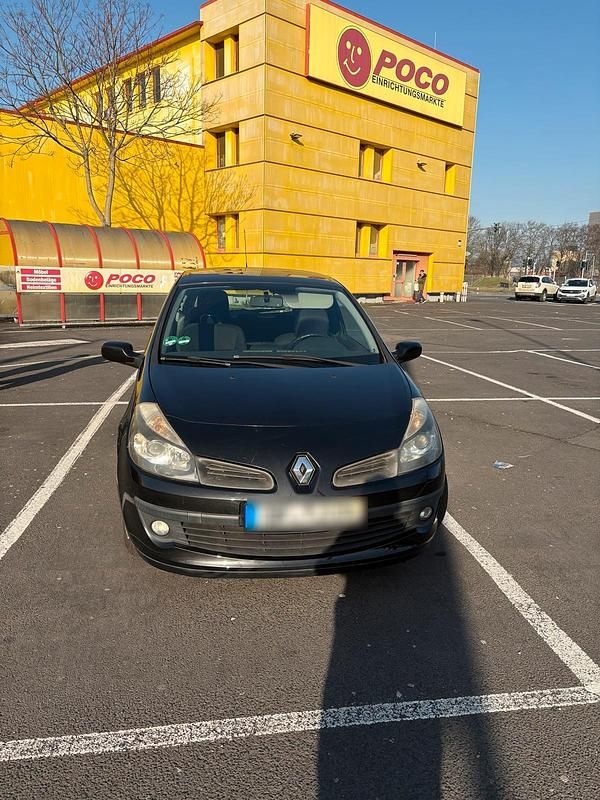 Gebraucht Renault Clio II 65 PS (47 kW) 2005 Schwarz Kleinwagen