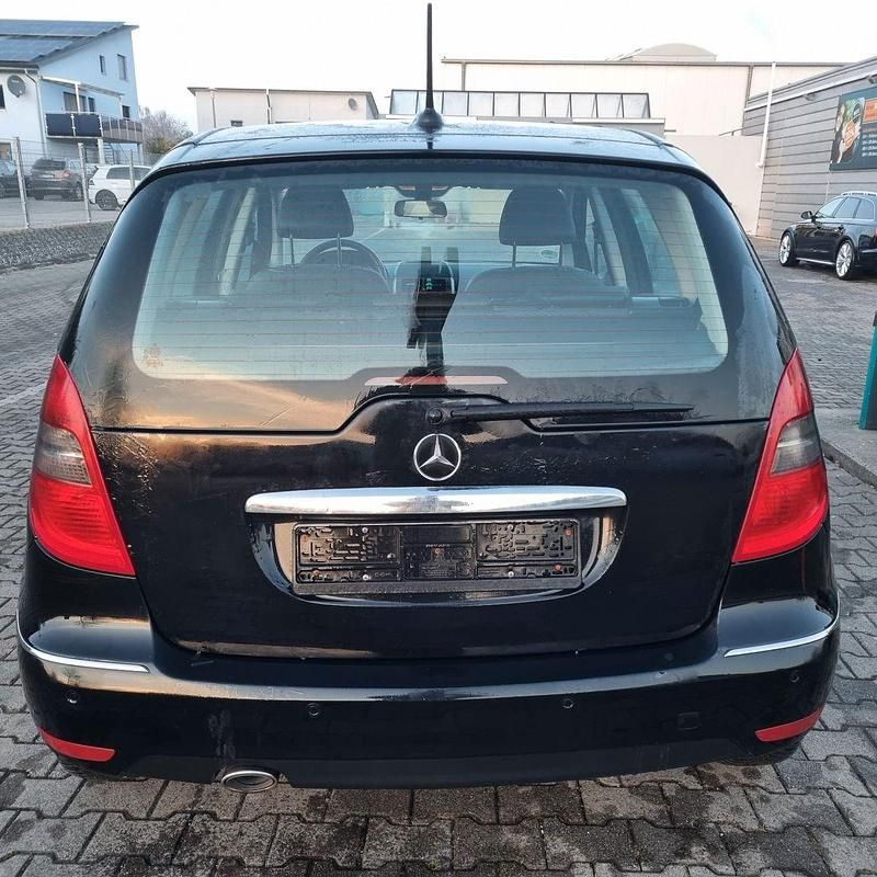 Gebraucht Mercedes A180 Avantgarde 109 PS (80 kW) 2010 Schwarz Van / Kleinbus