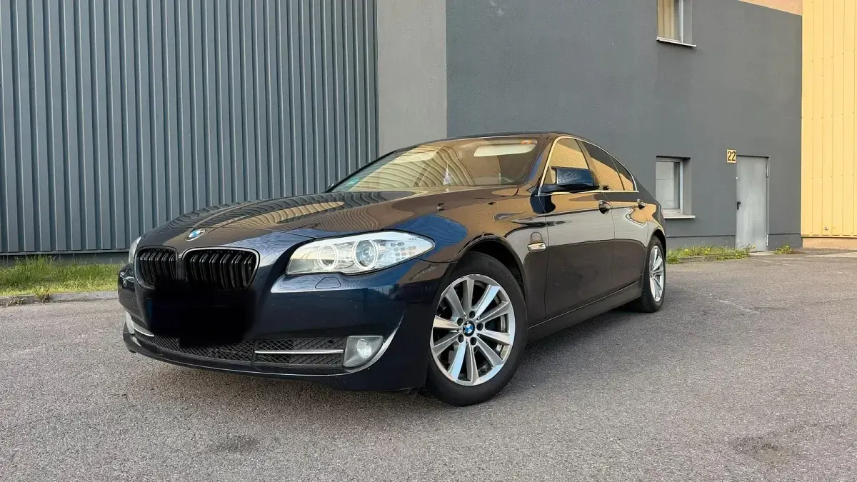 Gebraucht BMW 520 184 PS (135 kW) 2013 Blau Limousine