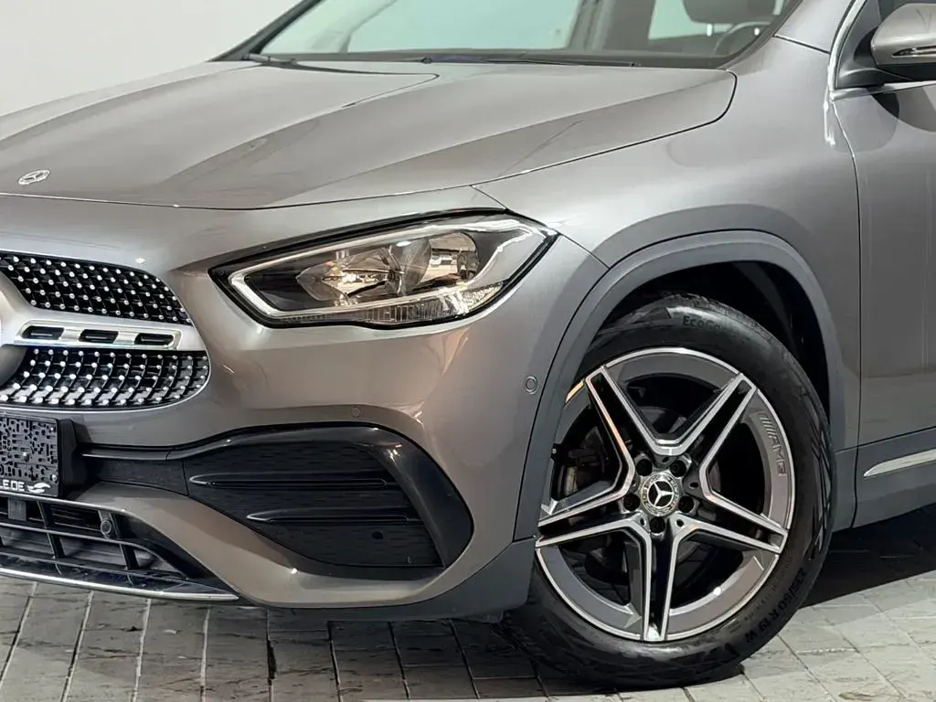 Gebraucht Mercedes GLA180 AMG line 136 PS (100 kW) 2022 Grau SUV