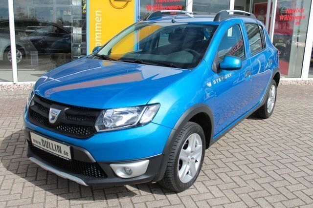 Gebraucht Dacia Sandero Stepway 90 PS (66 kW) 2014 Blau Kleinwagen