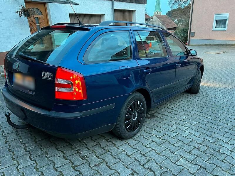 Gebraucht Skoda Octavia 116 PS (85 kW) 2008 Blau Kombi