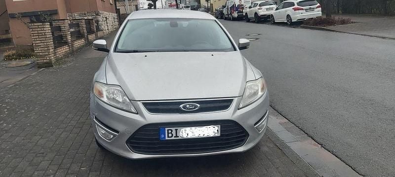 Gebraucht Ford Mondeo 116 PS (85 kW) 2011 Silber Kombi