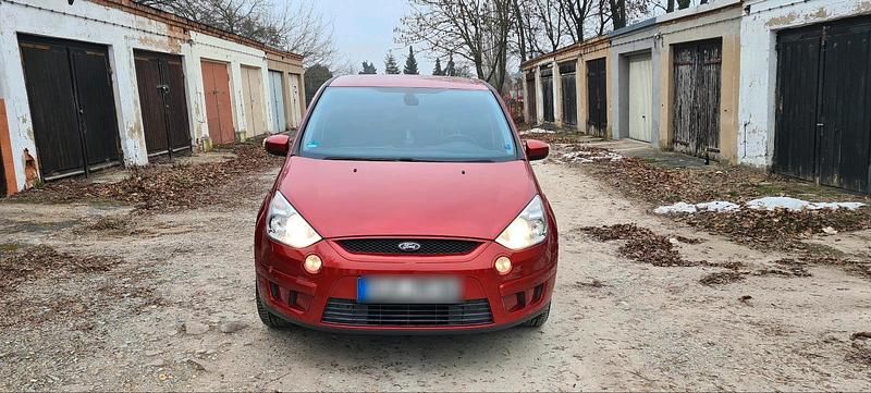 Rot Gebraucht 2007 Ford S-MAX S Van / Kleinbus | 6.000 € (Teuer) - Bild 1/4