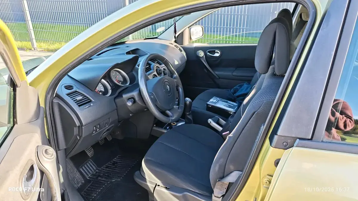 Gebraucht Renault Mégane II 113 PS (83 kW) 2003 Grün Kleinwagen