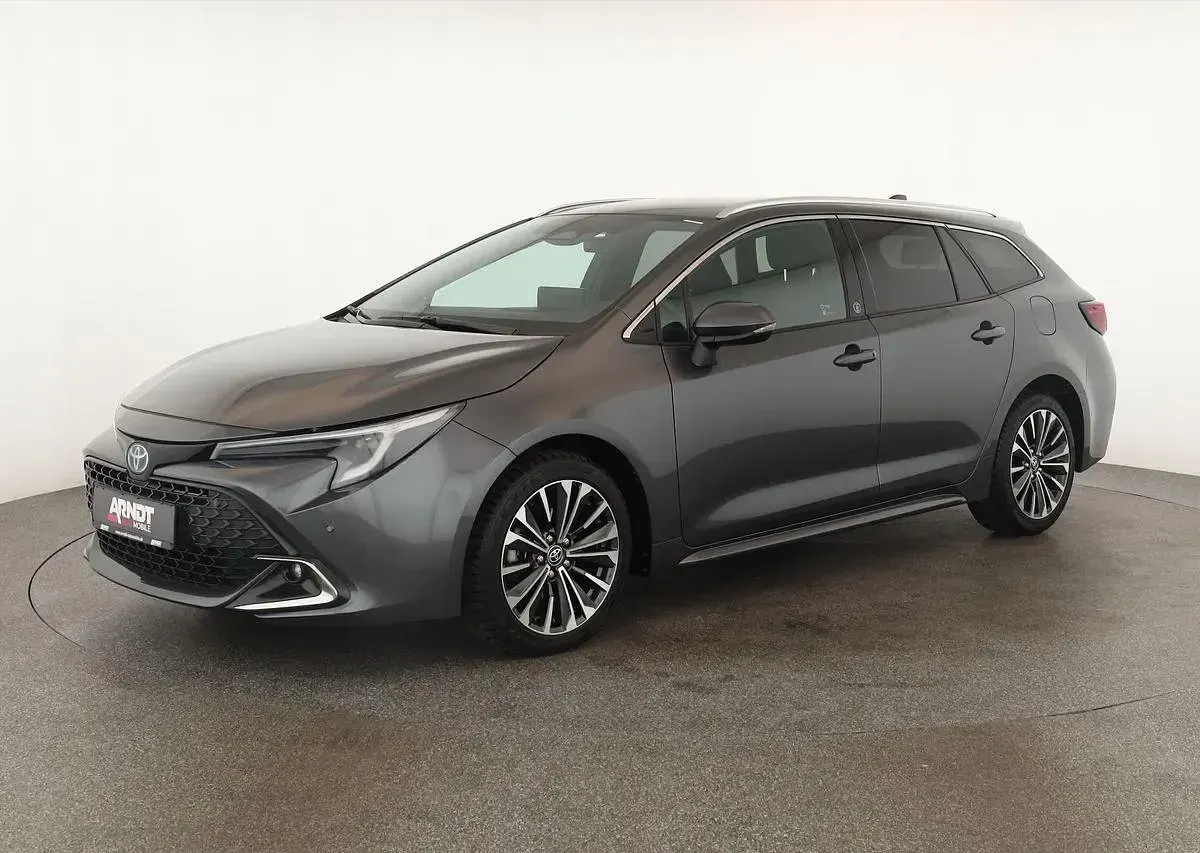 Gebraucht Toyota Corolla Team 140 PS (102 kW) 2024 Marlingrau Kombi