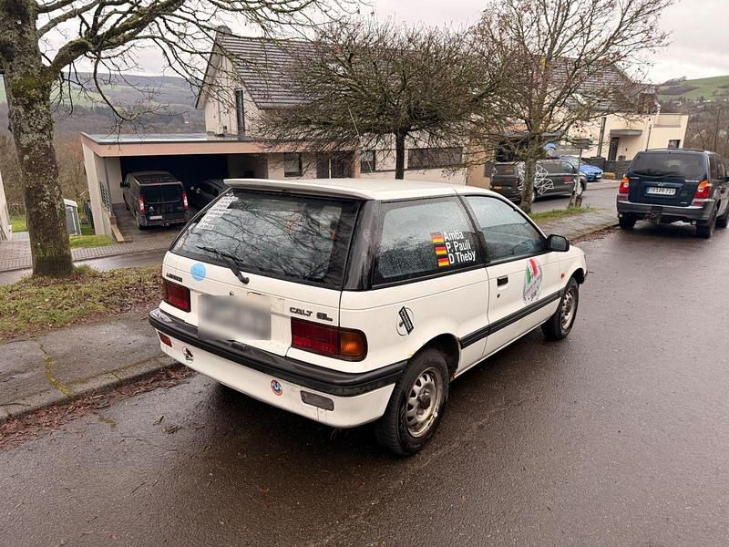Gebraucht Mitsubishi Colt 75 PS (55 kW) 1990 Weiß Kleinwagen