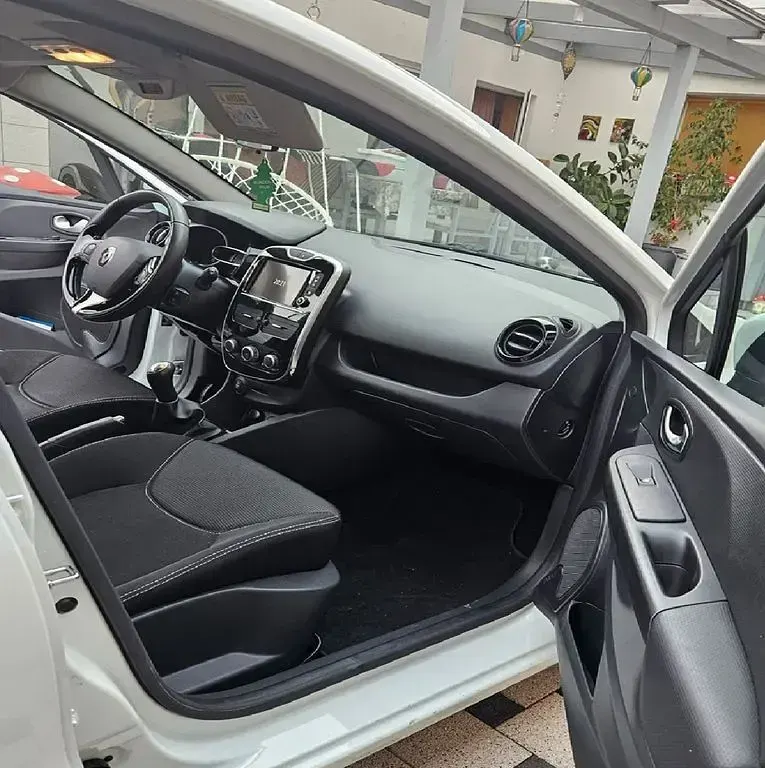 Gebraucht Renault Clio Dynamique 90 PS (66 kW) 2015 Weiß Limousine