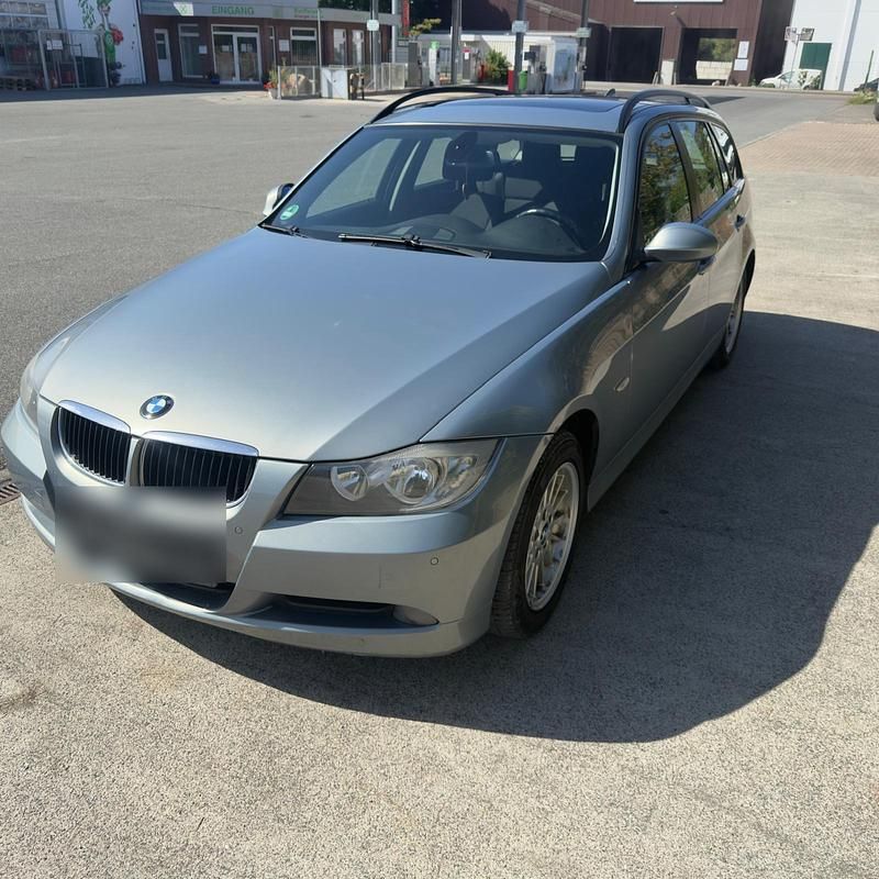Grau Gebraucht 2007 BMW 318 Kombi | 1.550 € (Superpreis) - Bild 1/4