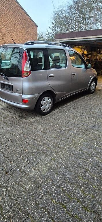 Gebraucht Toyota Yaris Verso 84 PS (61 kW) 2005 Beige Van / Kleinbus