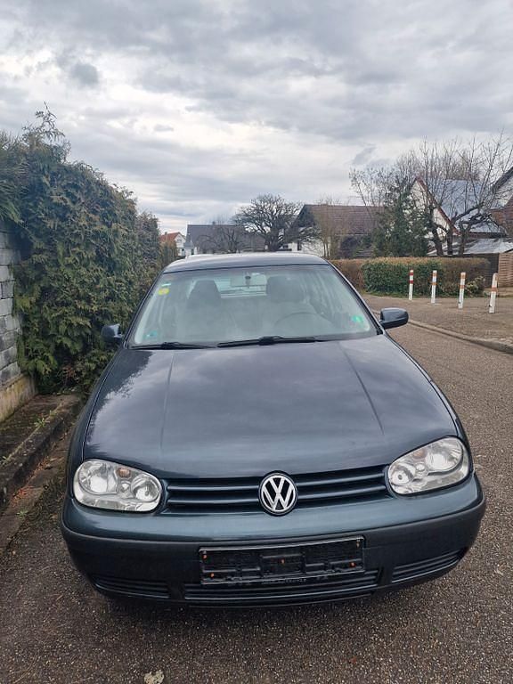 Gebraucht VW Golf IV Basis 105 PS (77 kW) 2001 Schwarz Kombi