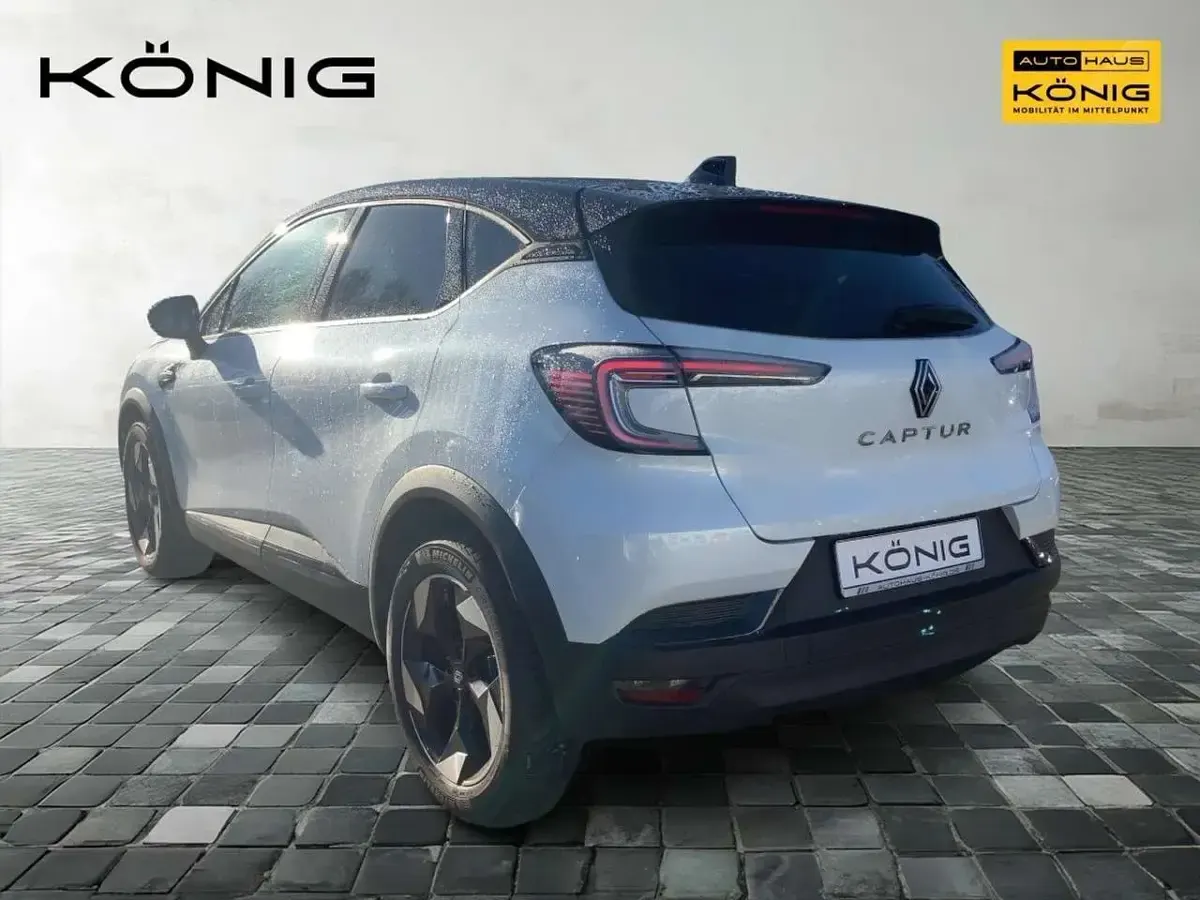 Gebraucht Renault Captur Techno 158 PS (116 kW) 2024 Perlmuttweiss  dach black pe SUV