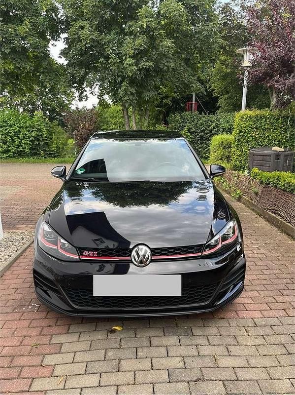 Schwarz Gebraucht 2020 VW Golf VIII GTI Kleinwagen | 22.500 € (Superpreis) - Bild 1/4