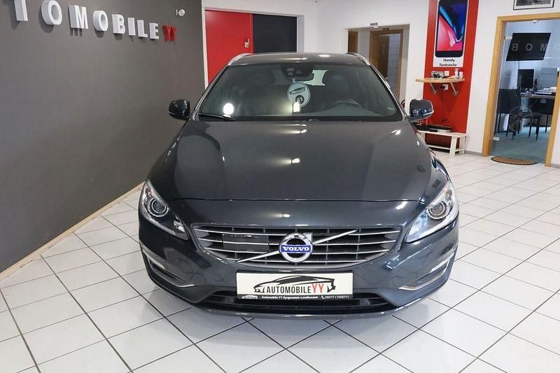 Gebraucht Volvo V60 Summum 190 PS (139 kW) 2017 Grau Kombi