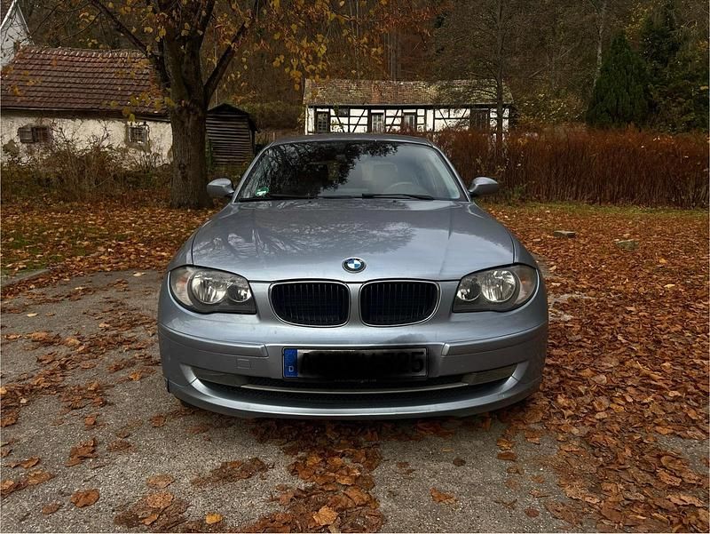 Blau Gebraucht 2008 BMW 120 Kleinwagen | 2.300 € (Superpreis) - Bild 1/4