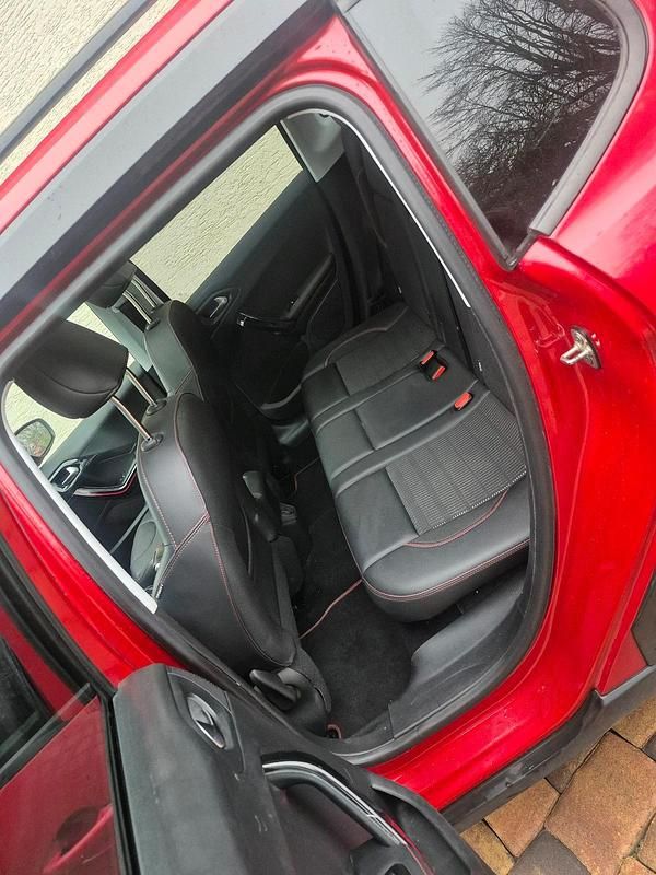 Gebraucht Peugeot 2008 GT-line 130 PS (95 kW) 2019 Rot SUV