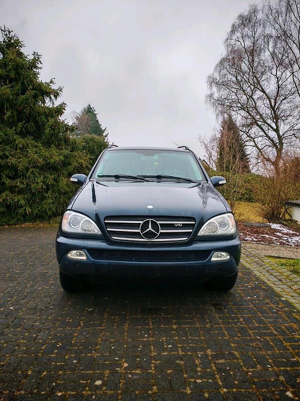Gebraucht Mercedes ML400 250 PS (183 kW) 2004 Blau SUV