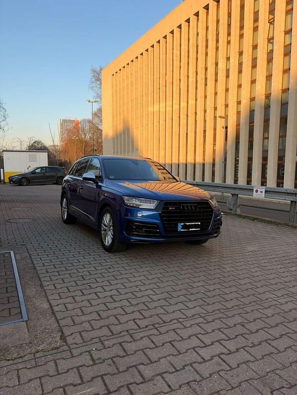 Gebraucht Audi SQ7 Ambiente 435 PS (319 kW) 2017 Blau SUV