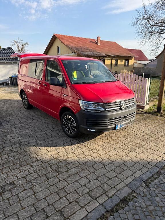 Gebraucht VW Transporter 150 PS (110 kW) 2019 Rot Van