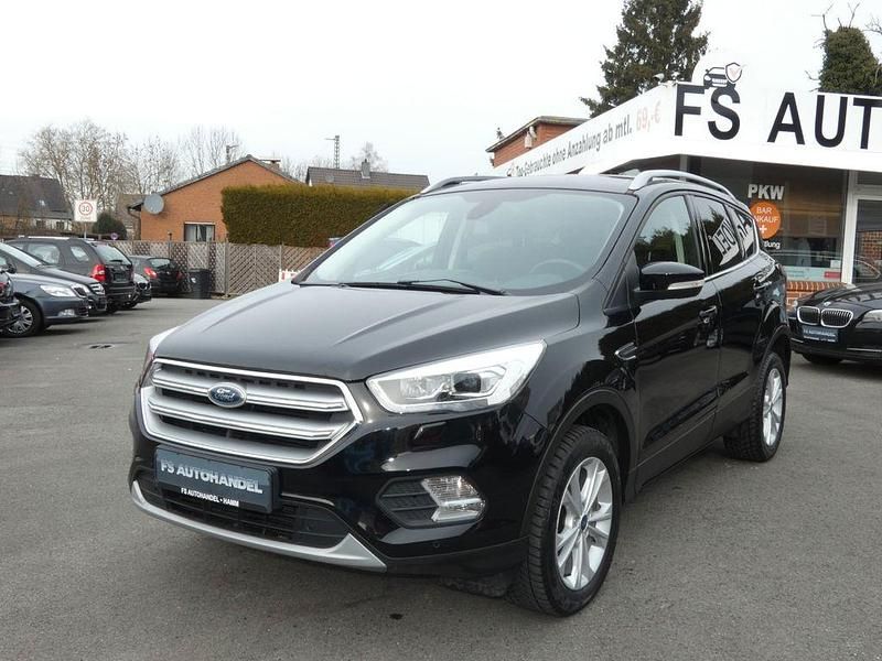 Gebraucht Ford Kuga Titanium 150 PS (110 kW) 2019 Schwarz SUV