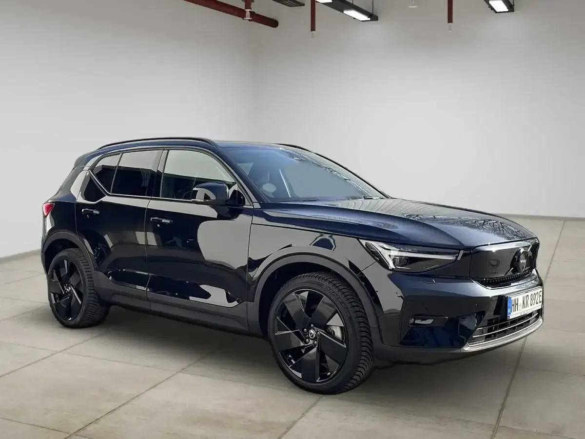 Gebraucht Volvo EX40 Ultra 185 kW (252 PS) 2026 Schwarz SUV