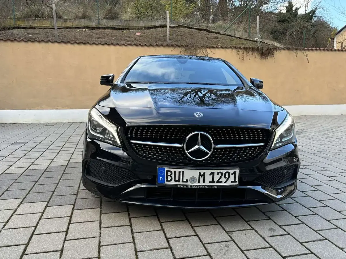 Gebraucht Mercedes CLA250 211 PS (155 kW) 2018 Schwarz Coupé