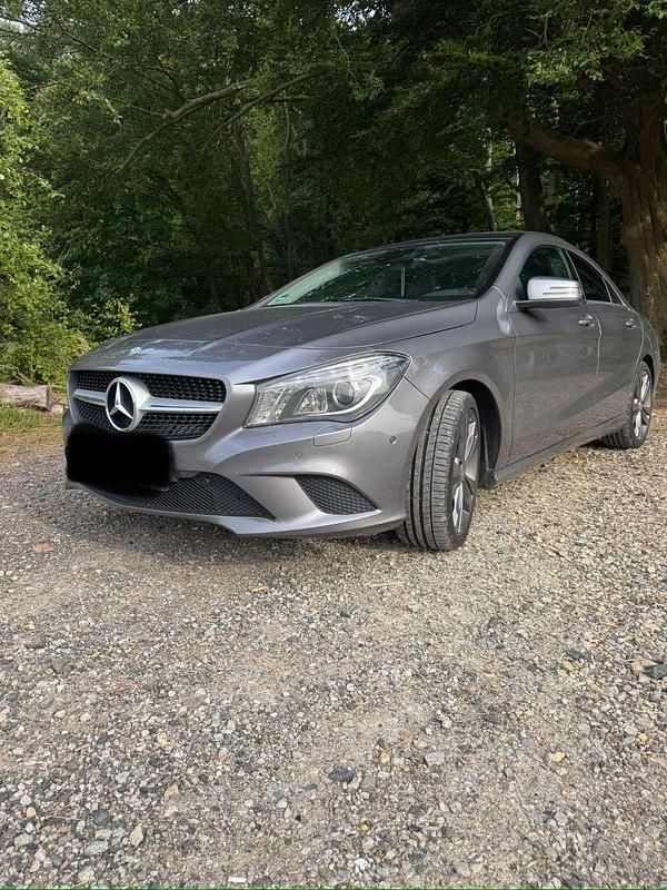 Gebraucht Mercedes CLA200 Urban 156 PS (114 kW) 2015 Grau Coupé
