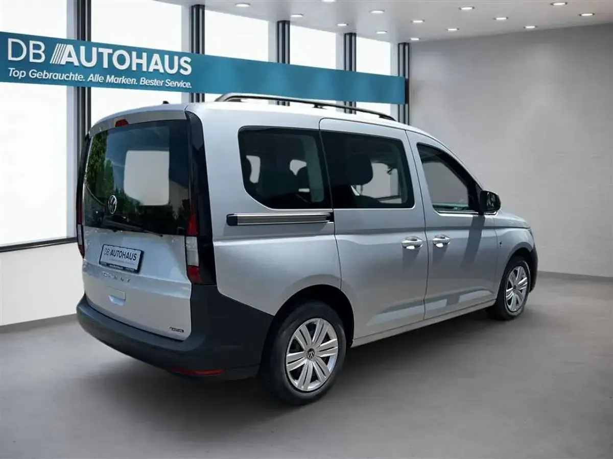 Gebraucht VW Caddy 122 PS (89 kW) 2023 Silber Van / Kleinbus