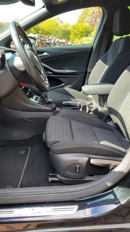 Gebraucht Opel Astra Dynamic 136 PS (100 kW) 2018 Schwarz Kombi