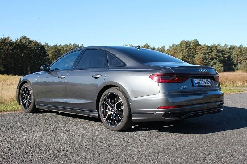 Gebraucht Audi A8 Ambiente 340 PS (250 kW) 2022 Grau Limousine