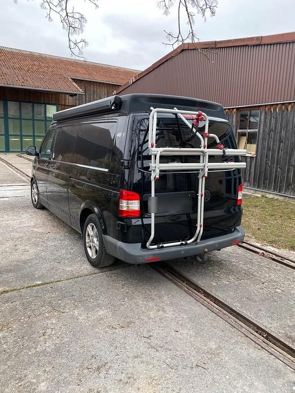 Second-hand VW Transporter 140 CP (102 kW) 2011 Negru Van