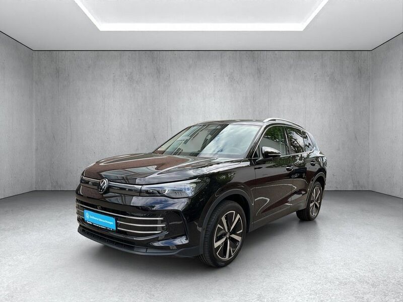 Schwarz Gebraucht 2024 VW Tiguan Elegance SUV | 43.480 € (Teuer) - Bild 1/4