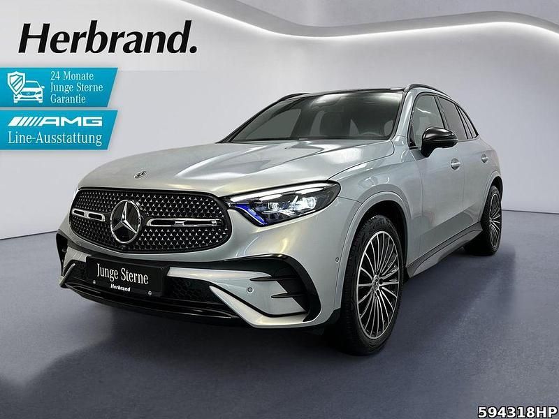 Metalliclack hightechsilber Gebraucht 2025 Mercedes GLC300 AMG line SUV | 62.690 € (Fairer Preis) - Bild 1/4