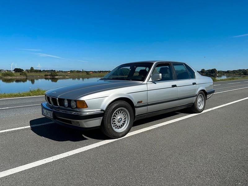 Gebraucht BMW 730 218 PS (160 kW) 1992 Silber Limousine