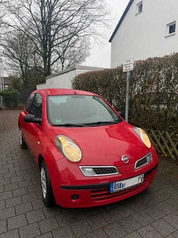 Rot Gebraucht 2008 Nissan Micra Visia Limousine | 1.490 € (Fairer Preis) - Bild 1/4