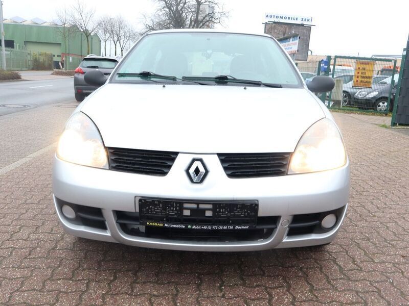 Silber Gebraucht 2005 Renault Clio II Campus Kleinwagen | 1.450 € (Fairer Preis) - Bild 1/4