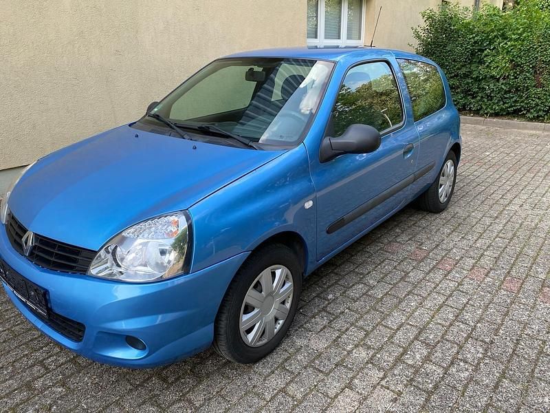 Gebraucht Renault Clio IV 75 PS (55 kW) 2012 Blau Kleinwagen