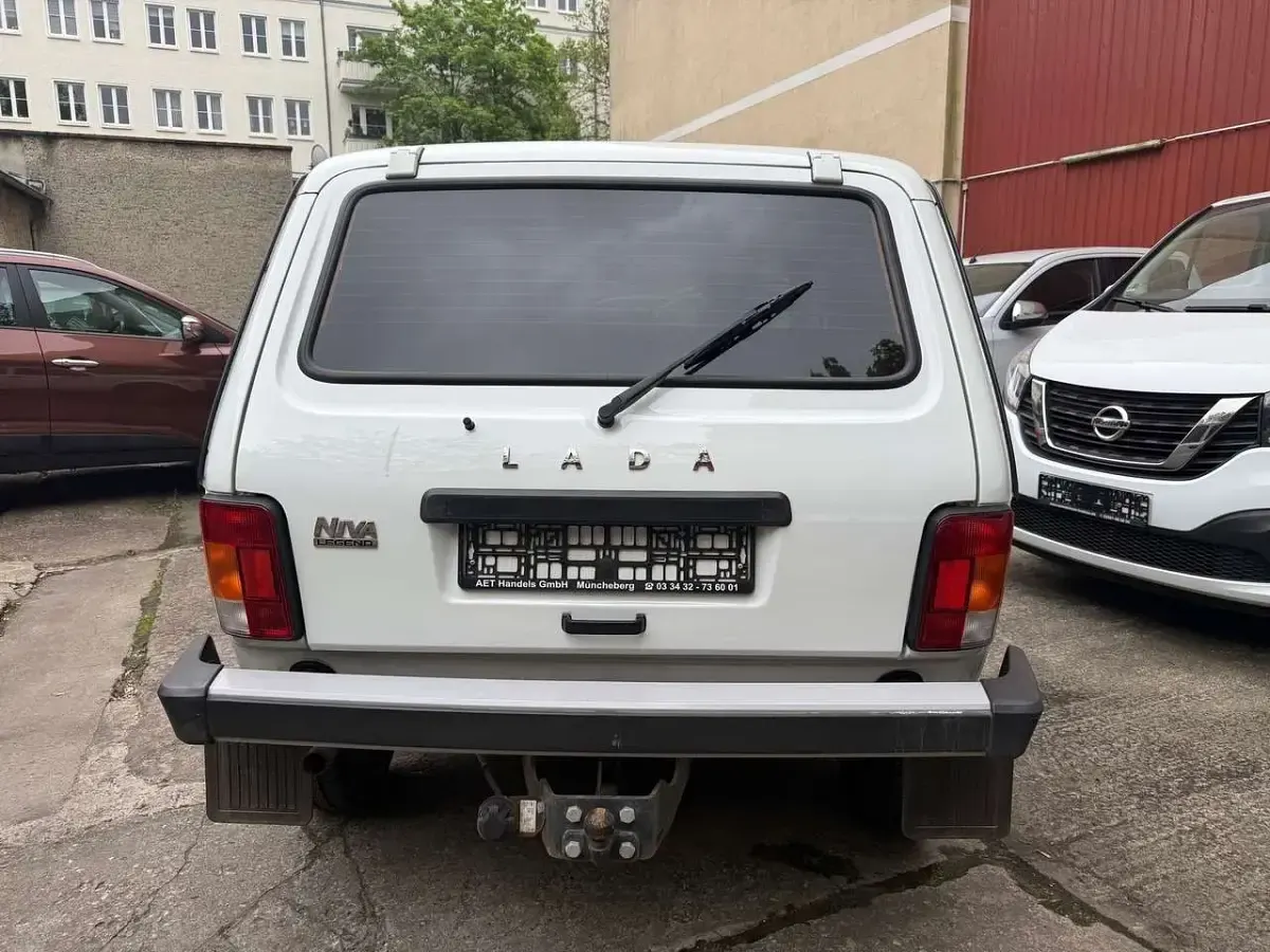 Gebraucht Lada niva 83 PS (61 kW) 2022 Weiß SUV