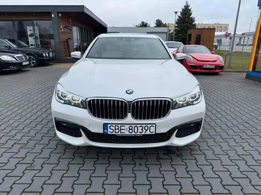 Gebraucht BMW 740L Sport Line 326 PS (239 kW) 2016 Weiß Limousine