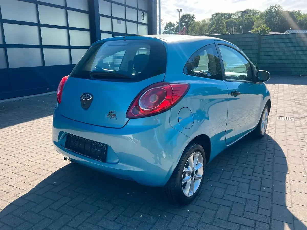 Gebraucht Ford Ka Titanium 70 PS (51 kW) 2012 Blau Kleinwagen