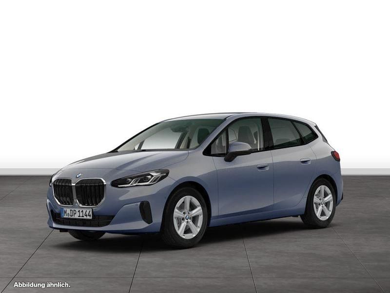 Sparkling kupfergrau metallic Gebraucht 2024 BMW 216 Active Tourer Comfort Edition Van / Kleinbus | 30.374 € (Fairer Preis) - Bild 1/3